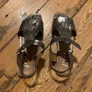 French sole Abuzz sandal